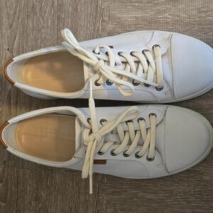 Ecco Soft Leather Sneaker Womens Size 9 EUC